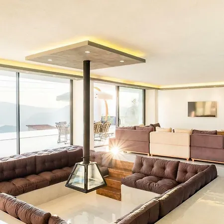 Villa Viola - *